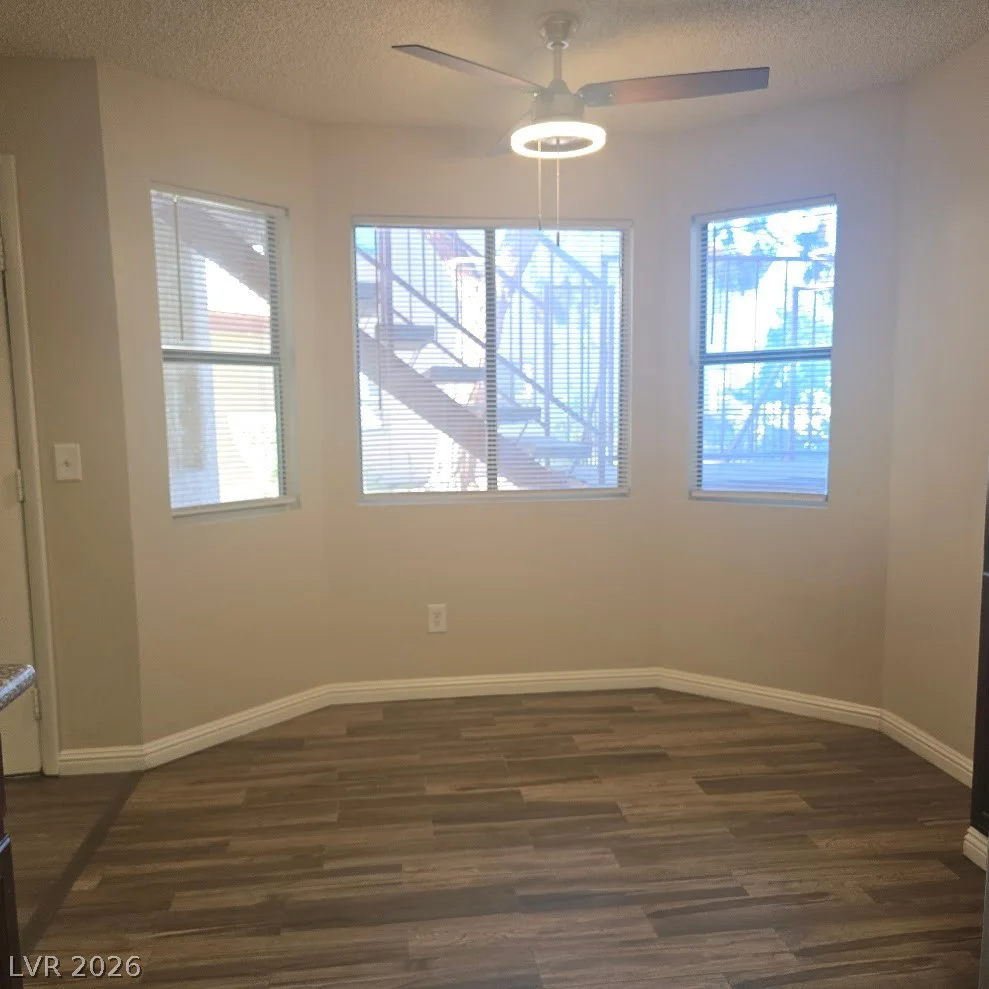 713 Rock Springs, Las Vegas, NV 89128