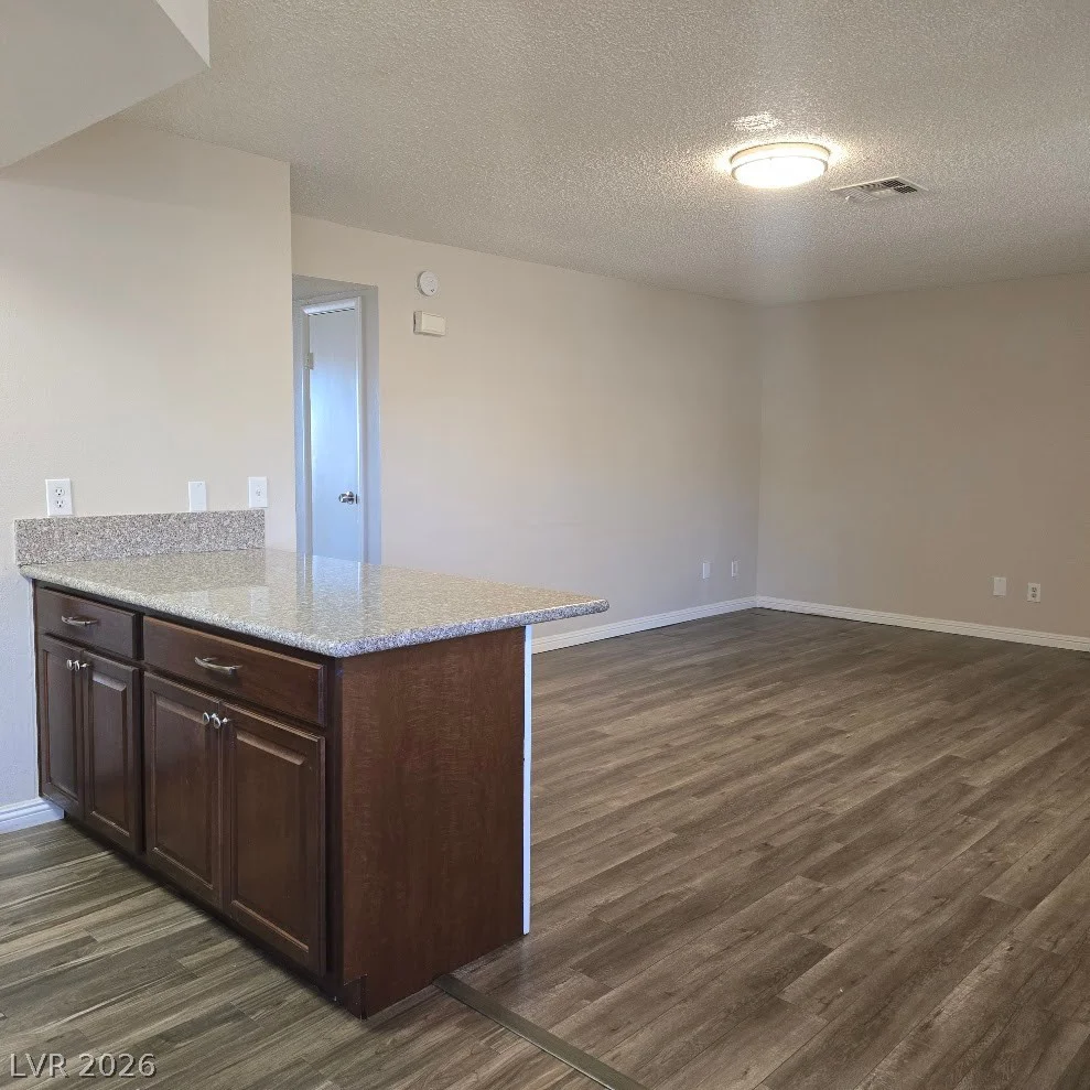 713 Rock Springs, Las Vegas, NV 89128