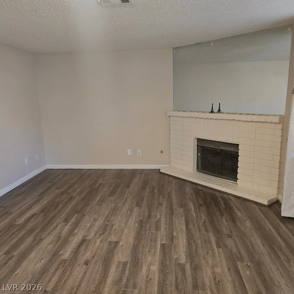 713 Rock Springs, Las Vegas, NV 89128