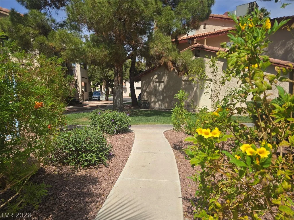 713 Rock Springs, Las Vegas, NV 89128