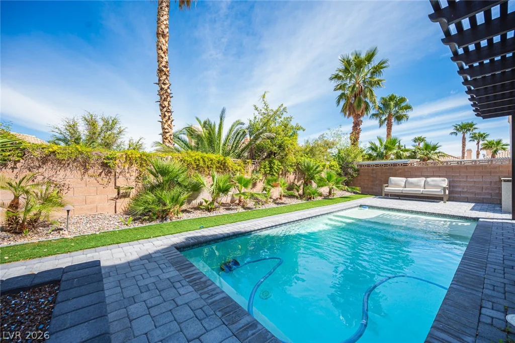 9324 Mist Flower, Las Vegas, NV 89134