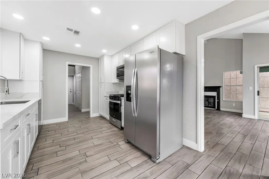 4025 Chalfont, Las Vegas, NV 89121