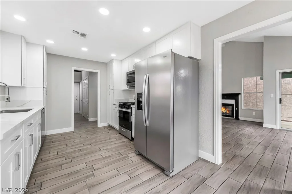 4025 Chalfont, Las Vegas, NV 89121