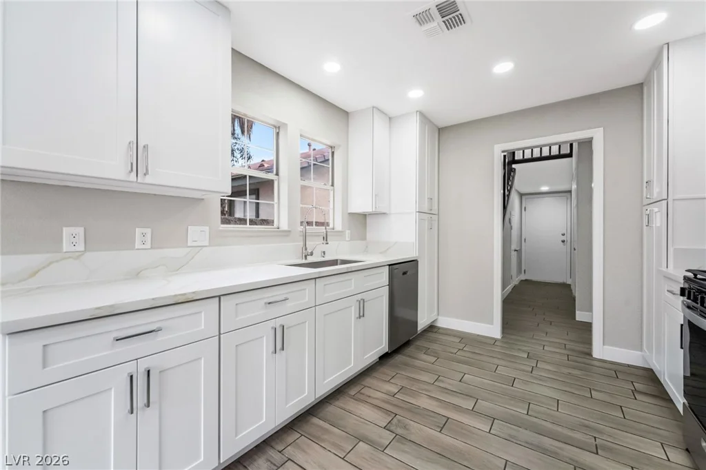 4025 Chalfont, Las Vegas, NV 89121