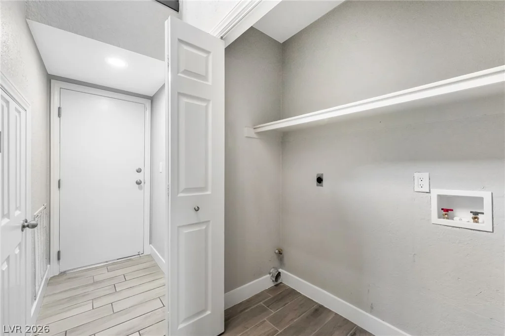 4025 Chalfont, Las Vegas, NV 89121