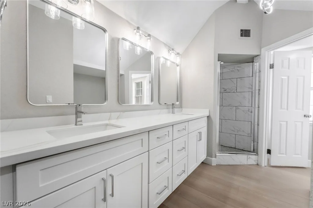 4025 Chalfont, Las Vegas, NV 89121