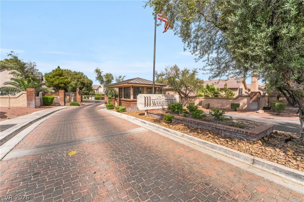 4025 Chalfont, Las Vegas, NV 89121