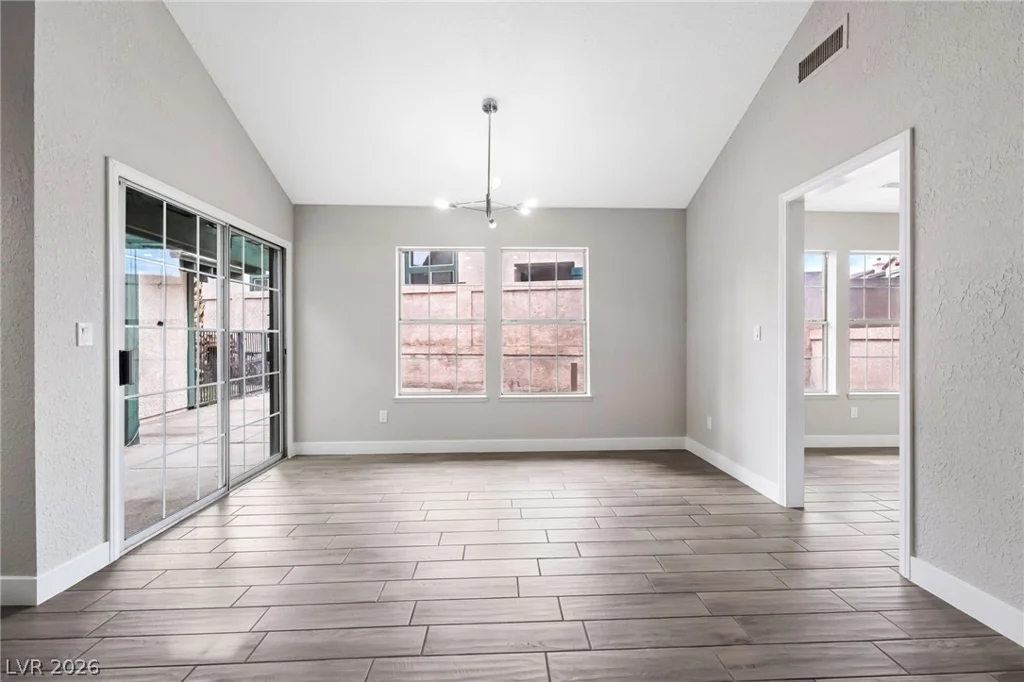 4025 Chalfont, Las Vegas, NV 89121