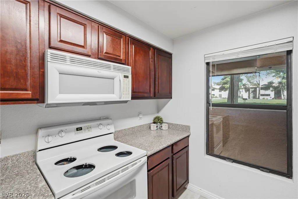 2451 Rainbow, Las Vegas, NV 89108