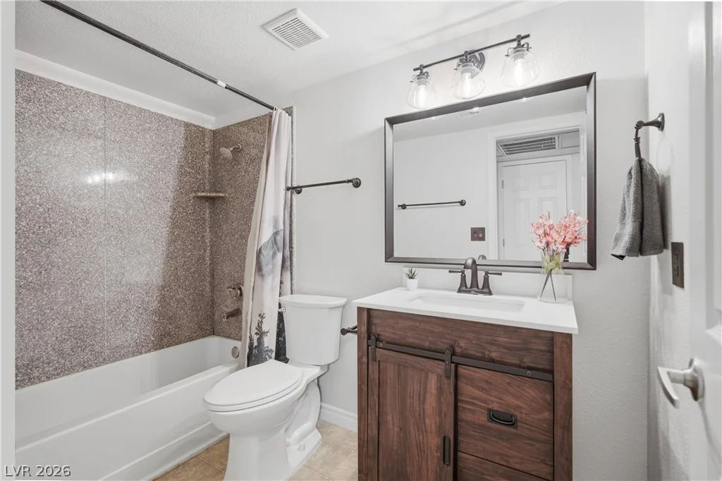 2451 Rainbow, Las Vegas, NV 89108