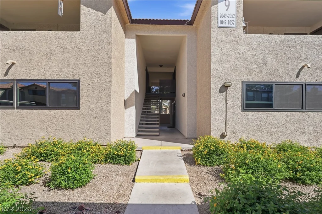 2451 Rainbow, Las Vegas, NV 89108