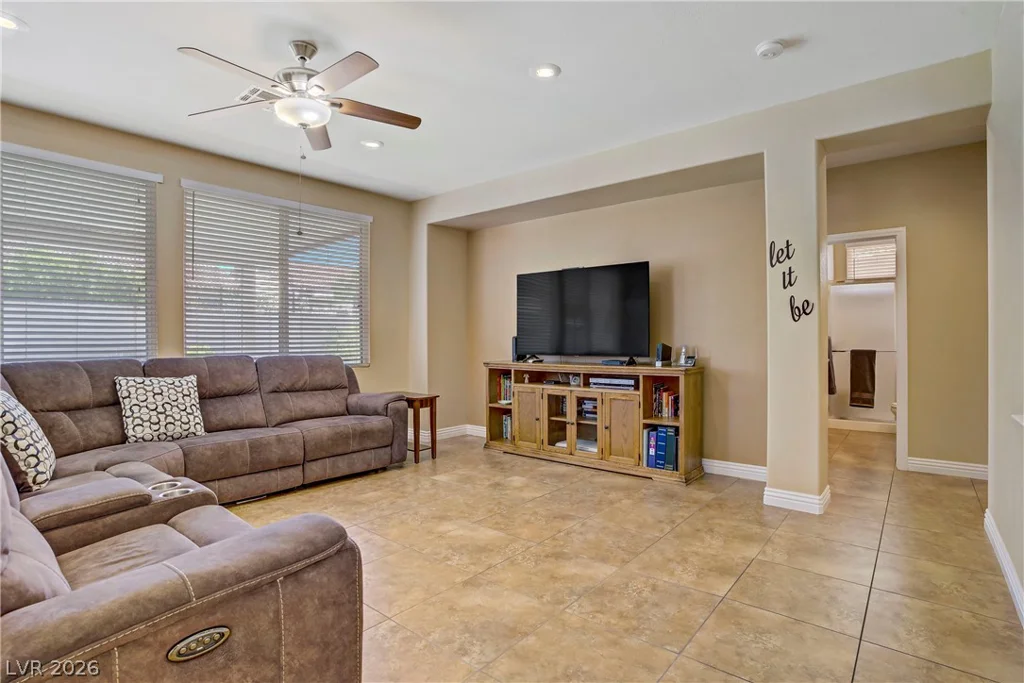 7703 Mesa Verde, Las Vegas, NV 89113
