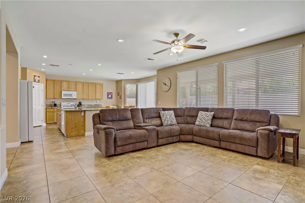 7703 Mesa Verde, Las Vegas, NV 89113