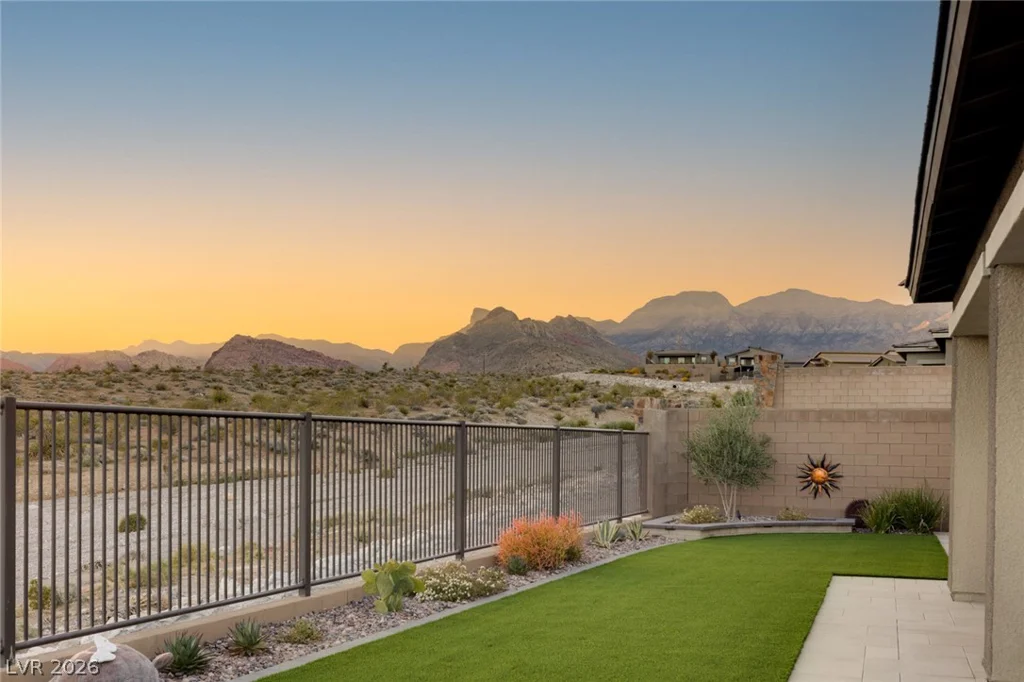 12596 Heritage Heights, Las Vegas, NV 89138