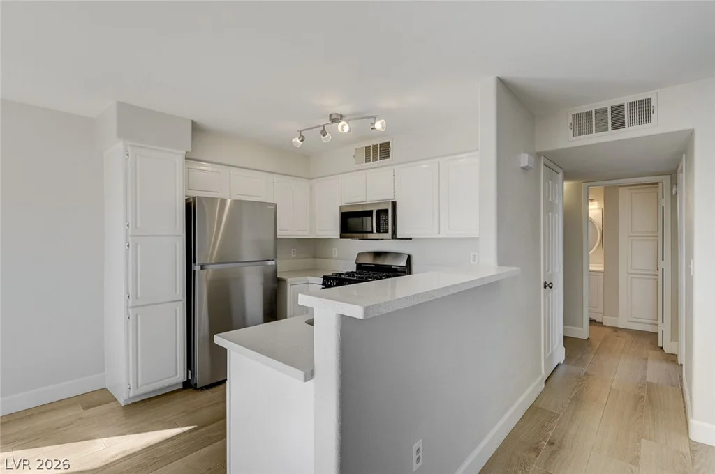 5710 Tropicana, Las Vegas, NV 89122