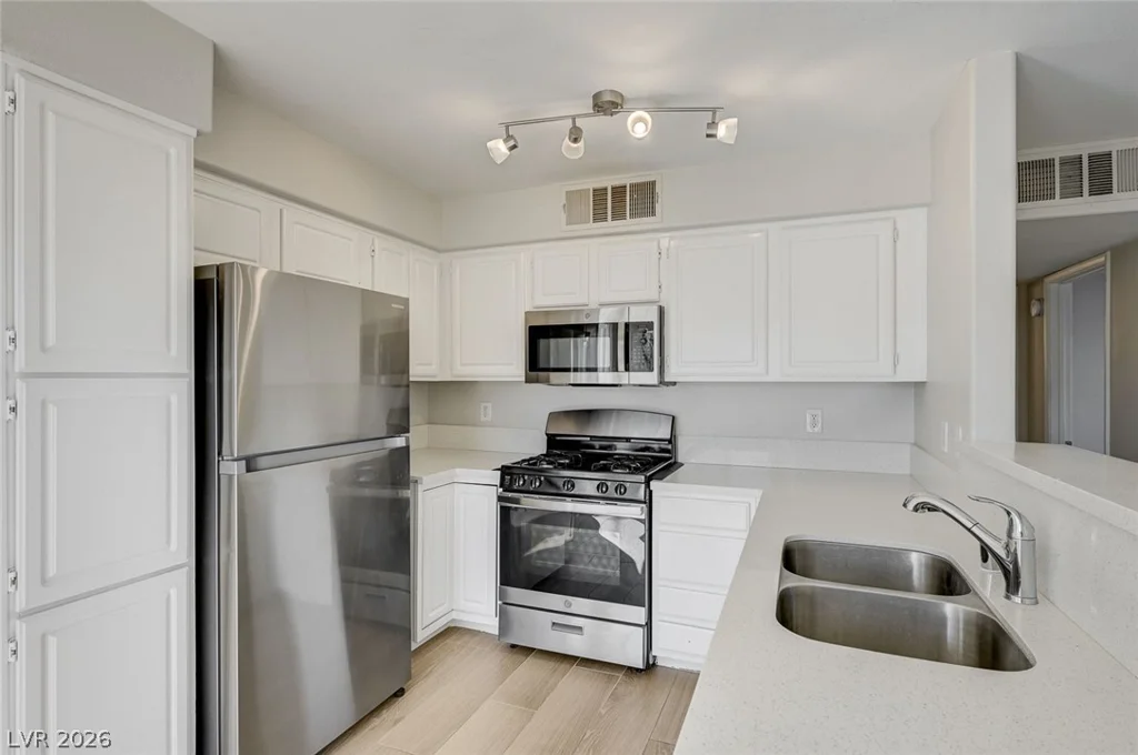 5710 Tropicana, Las Vegas, NV 89122