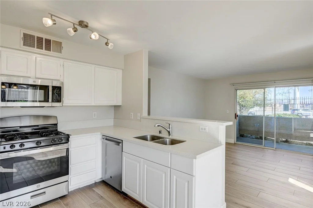 5710 Tropicana, Las Vegas, NV 89122