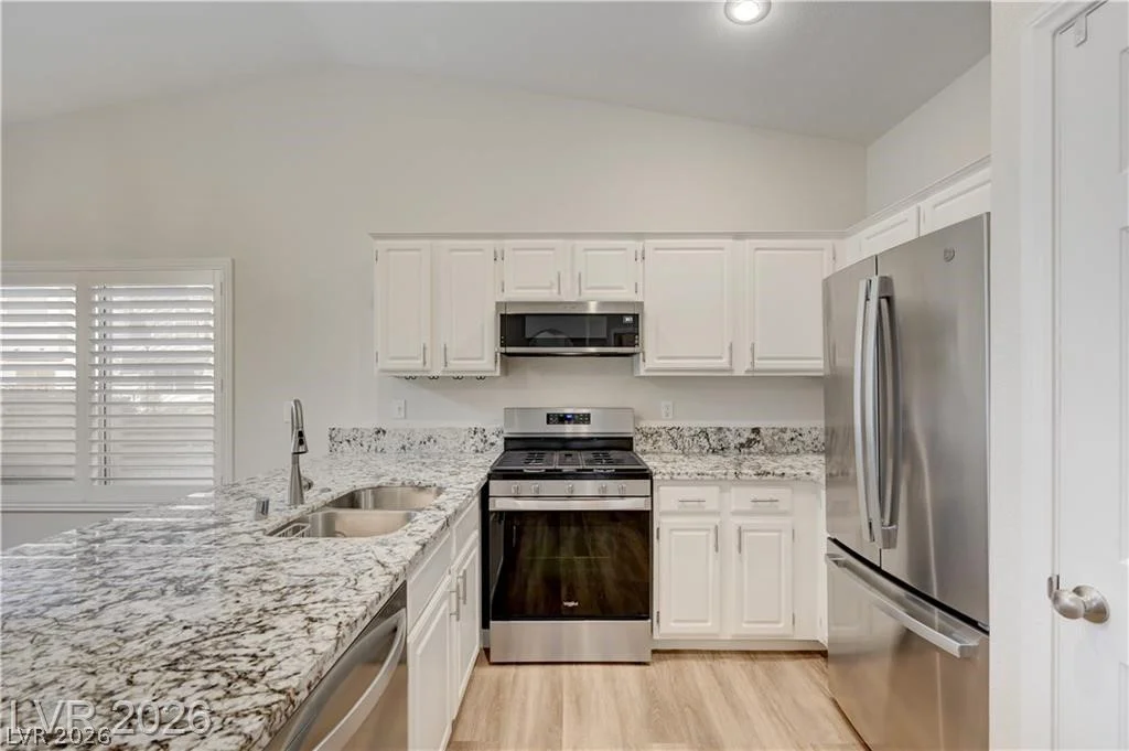 7250 White Dove, Las Vegas, NV 89149