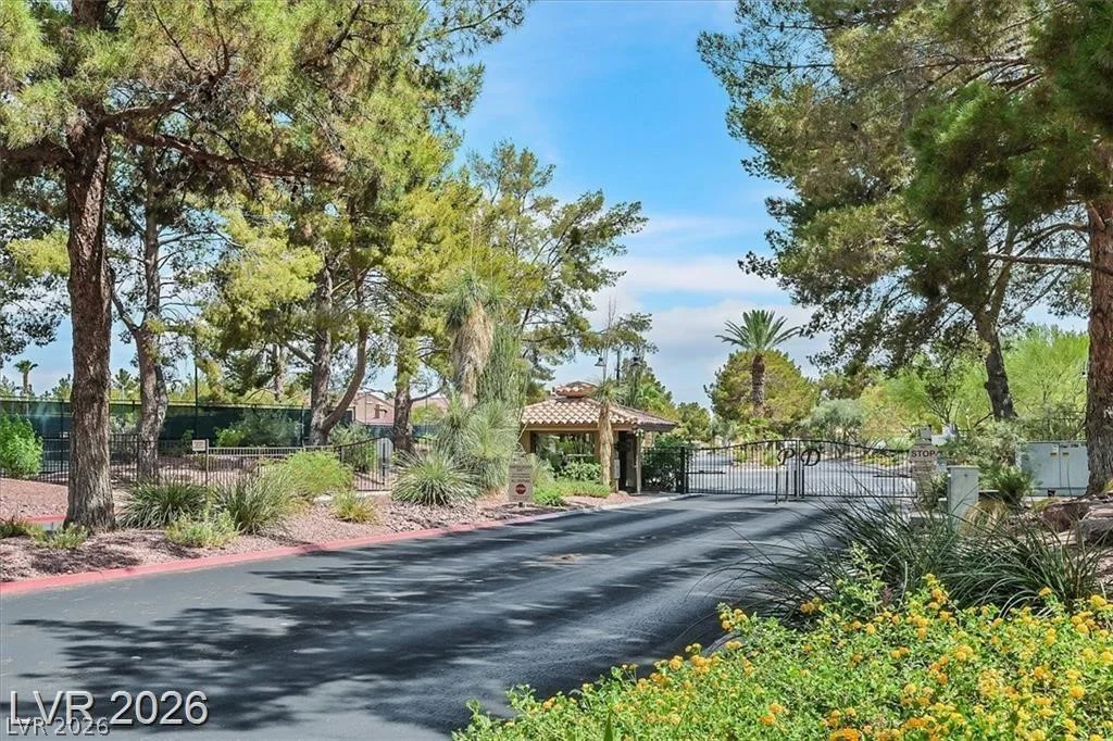7250 White Dove, Las Vegas, NV 89149