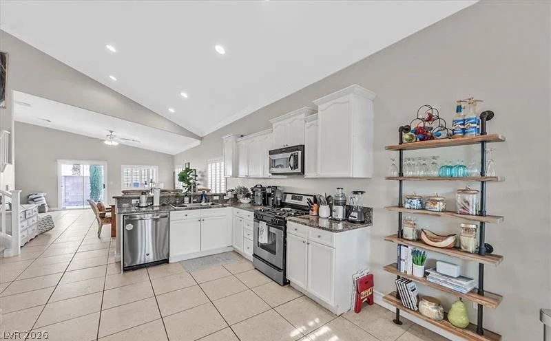 460 Garrafon Bay, Las Vegas, NV 89138