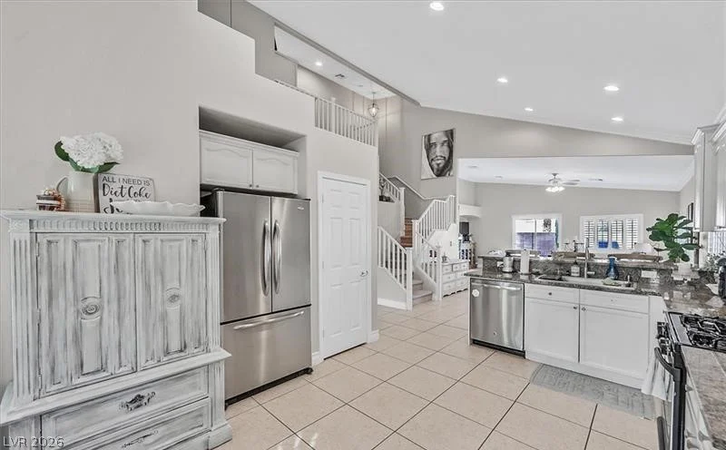 460 Garrafon Bay, Las Vegas, NV 89138