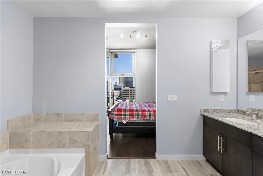 353 Bonneville, Las Vegas, NV 89101