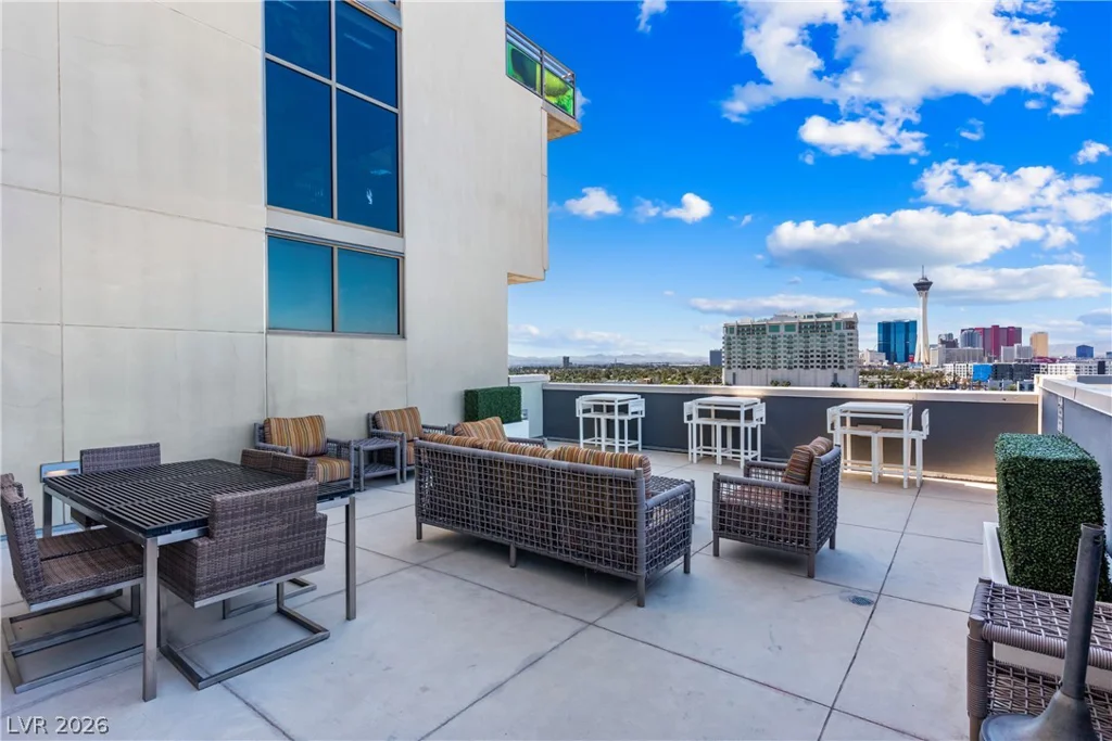 353 Bonneville, Las Vegas, NV 89101