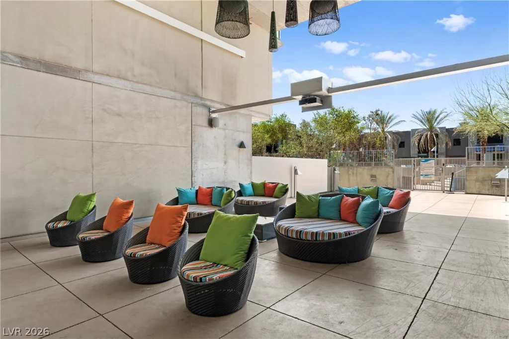 353 Bonneville, Las Vegas, NV 89101