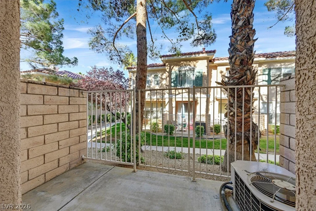 251 Green Valley, Henderson, NV 89012
