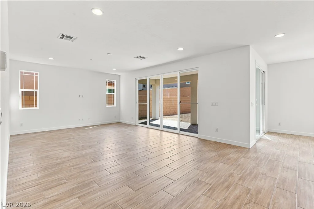 27 Fairdale, Henderson, NV 89011