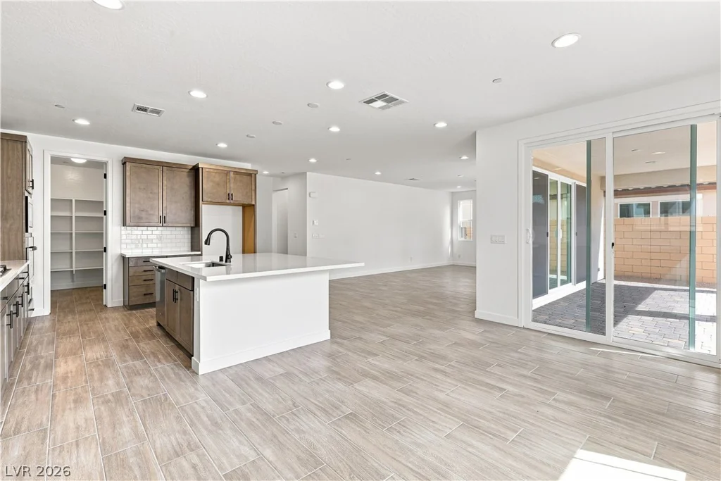 27 Fairdale, Henderson, NV 89011