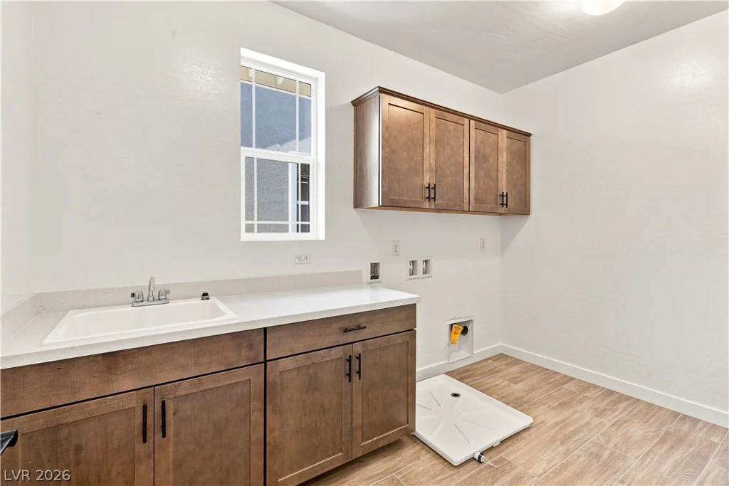 27 Fairdale, Henderson, NV 89011