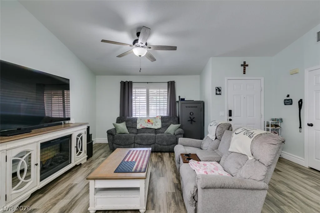 5109 Wildroot, Las Vegas, NV 89130