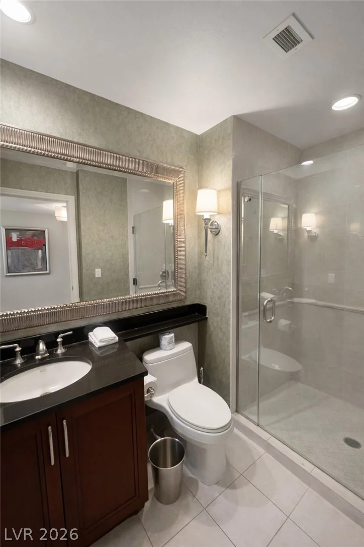 145 Harmon, Las Vegas, NV 89109