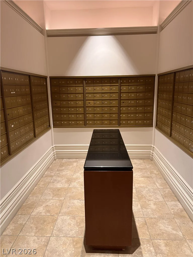 145 Harmon, Las Vegas, NV 89109