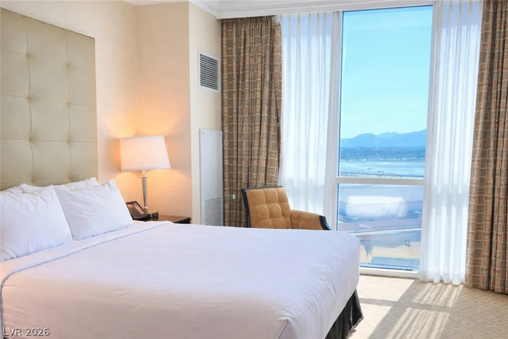 145 Harmon, Las Vegas, NV 89109