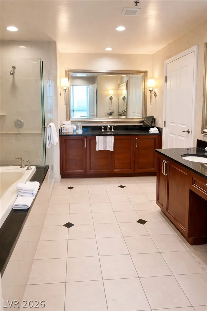 145 Harmon, Las Vegas, NV 89109
