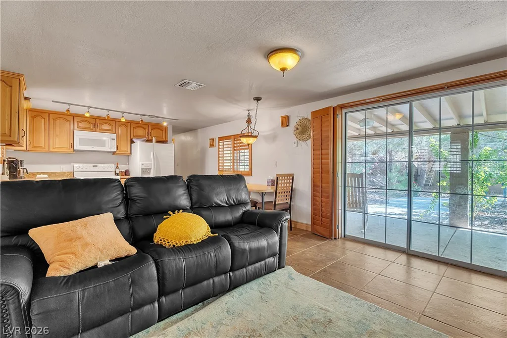 12575 Wigwam, Las Vegas, NV 89161