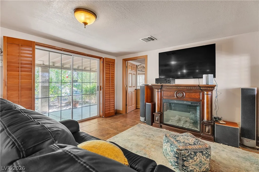 12575 Wigwam, Las Vegas, NV 89161