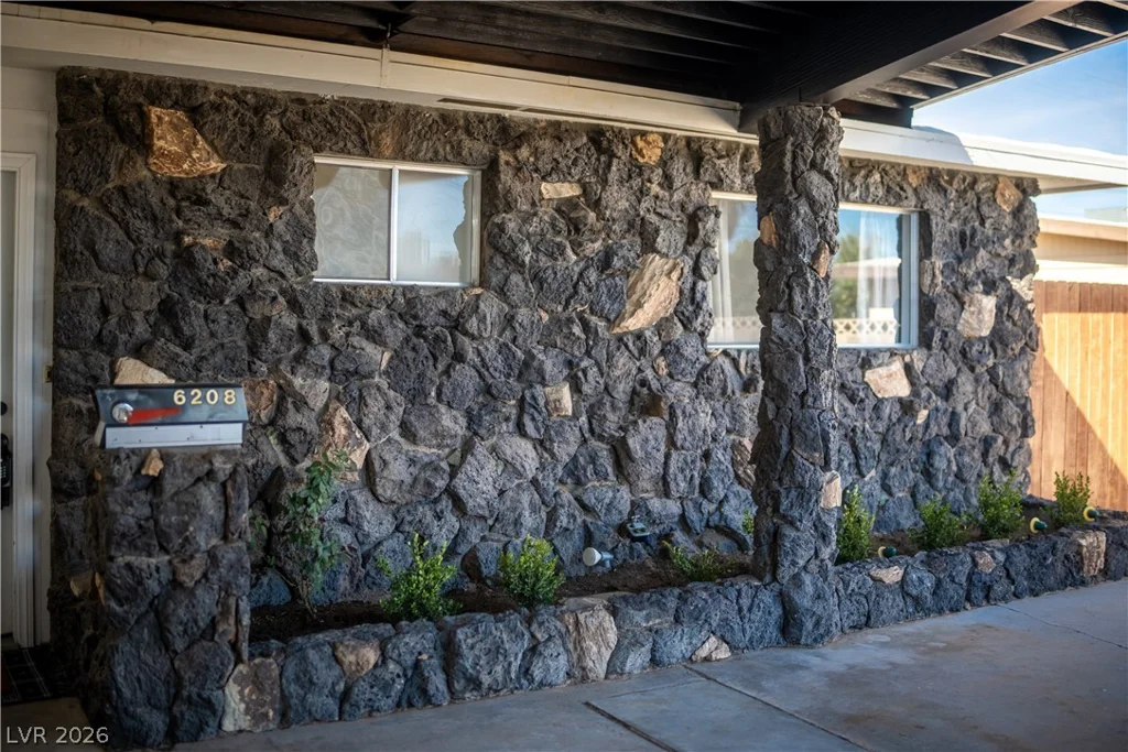 6208 Cromwell, Las Vegas, NV 89107