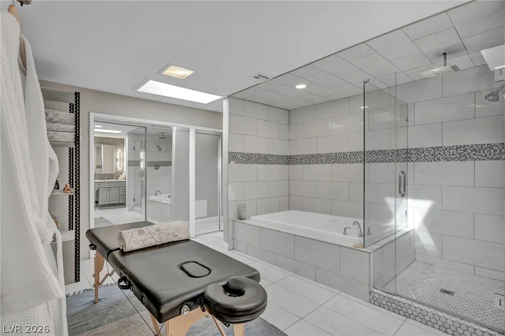 1400 Maria Elena, Las Vegas, NV 89104