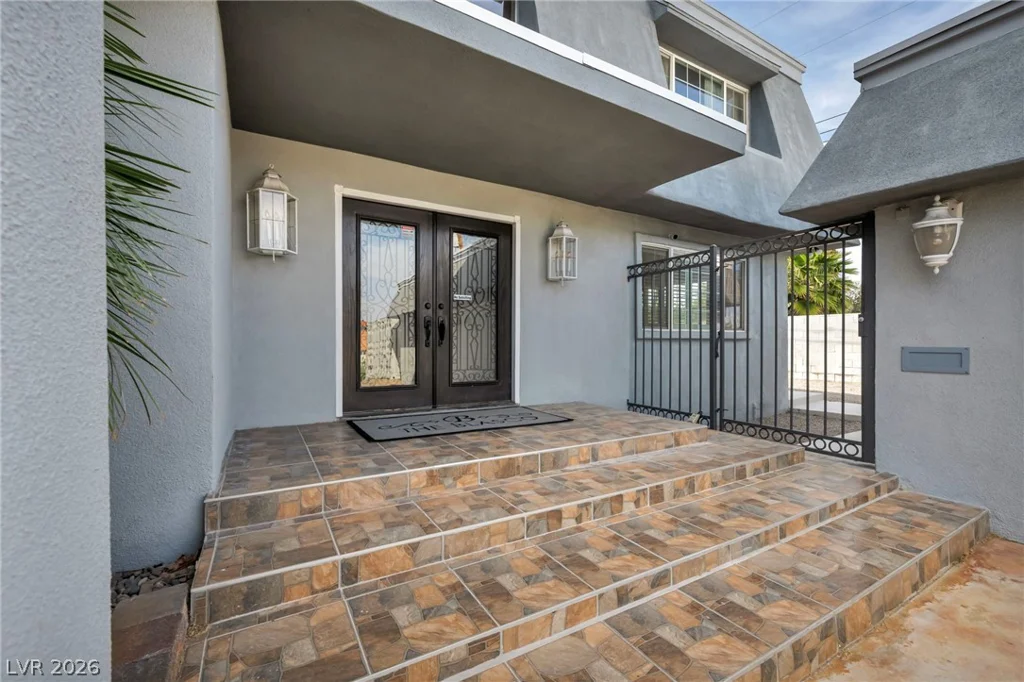 1400 Maria Elena, Las Vegas, NV 89104