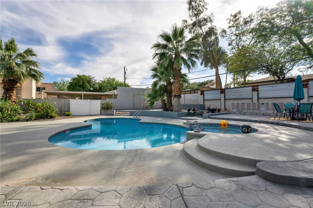 1400 Maria Elena, Las Vegas, NV 89104