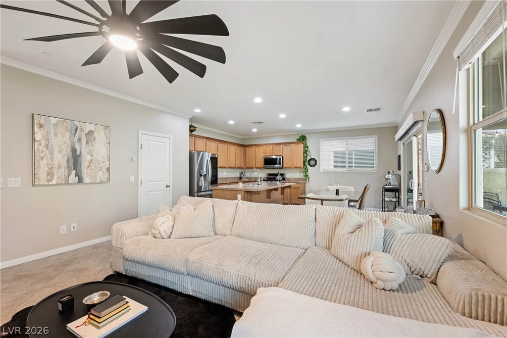1136 Strada Pecei, Henderson, NV 89011