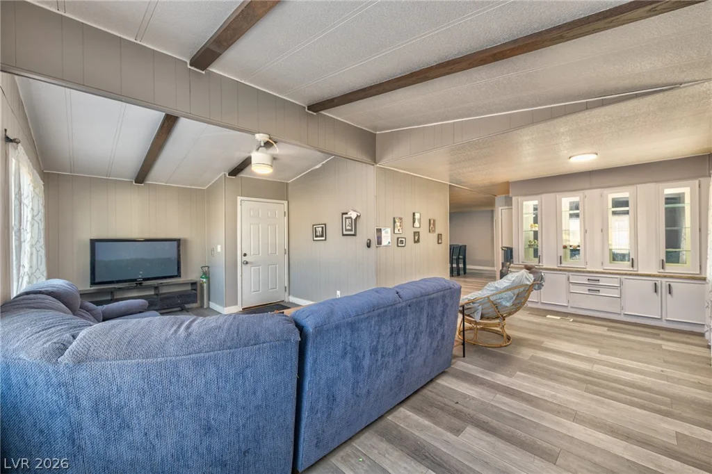 80 Vegas Valley, Pahrump, NV 89048