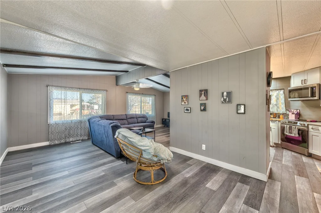80 Vegas Valley, Pahrump, NV 89048