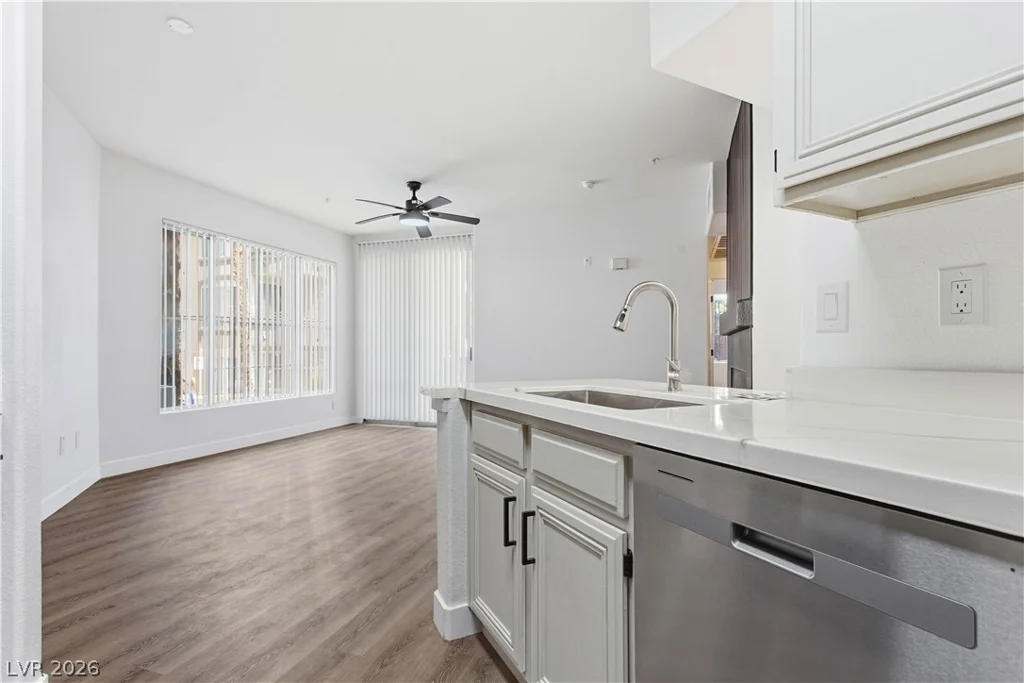 7155 Durango, Las Vegas, NV 89113