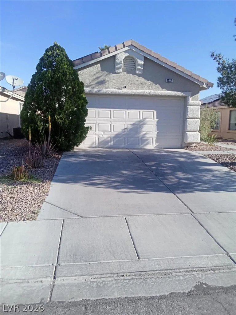 1032 Silver Creek, Las Vegas, NV 89183