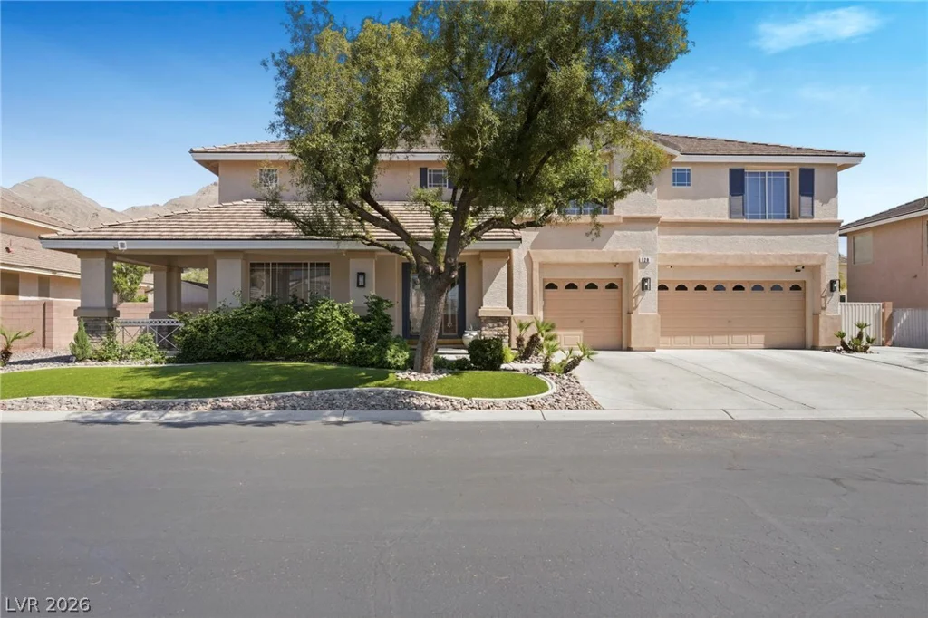 728 Lava Falls, Las Vegas, NV 89110