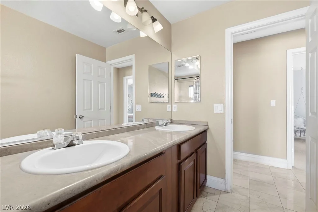 728 Lava Falls, Las Vegas, NV 89110